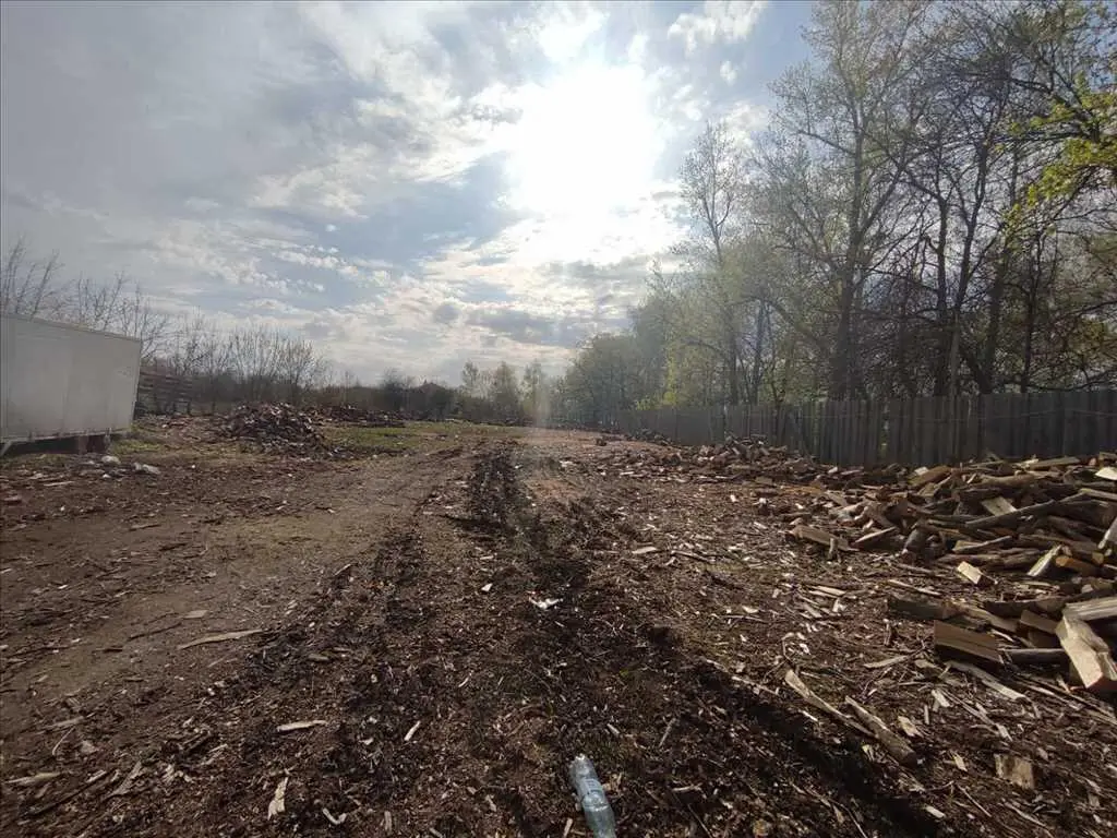 Ділянка під бізнес поряд з трасою!