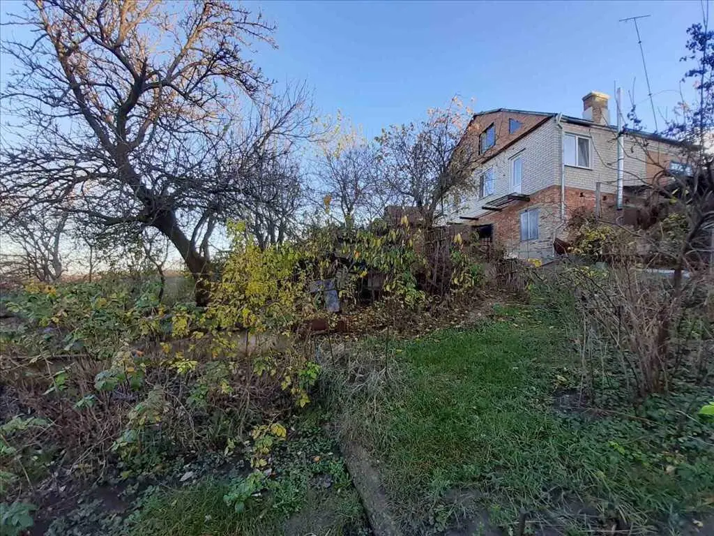 Будинок в центрі міста для великої родини.