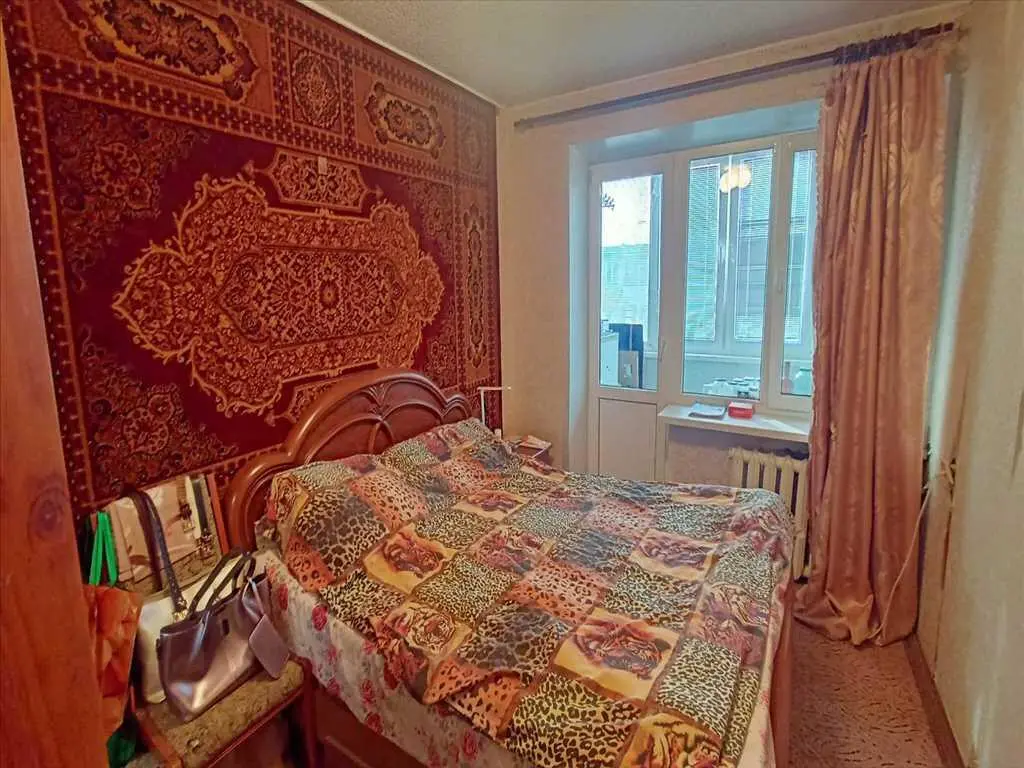 Трикімнатна квартира на Чайковського