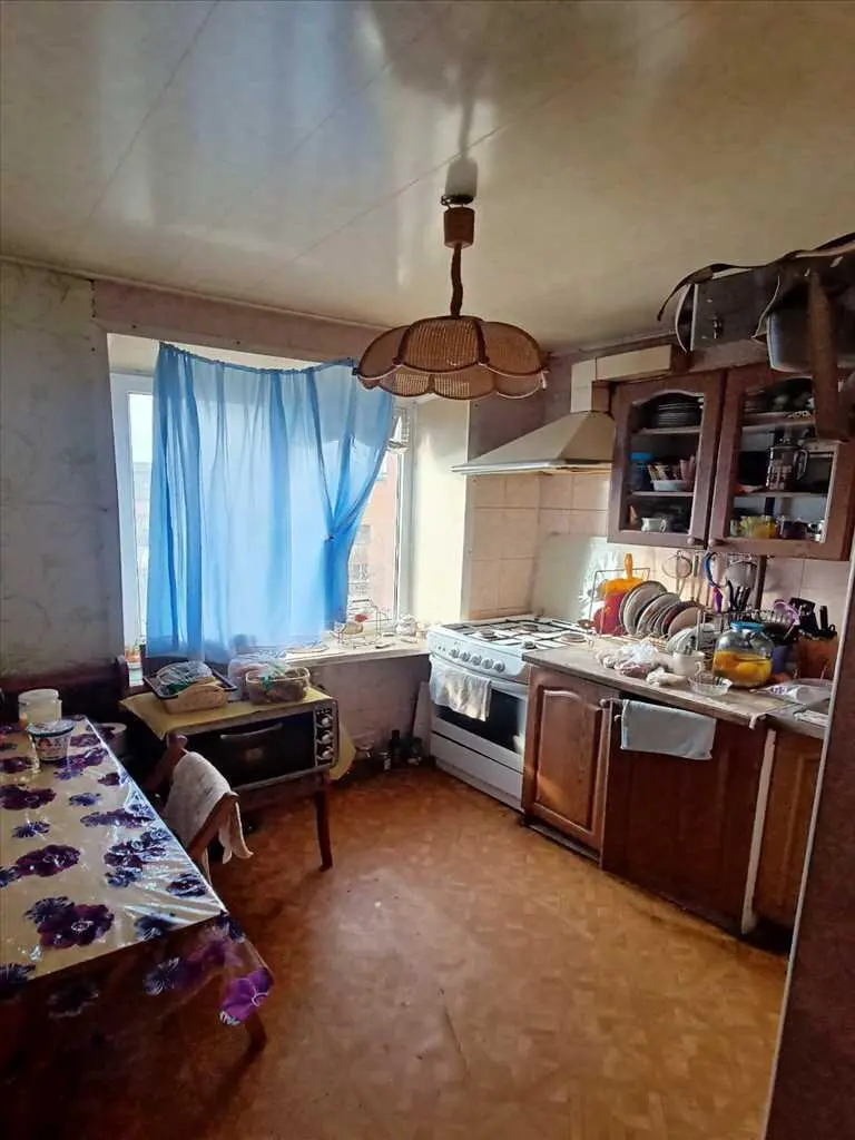 Трикімнатна квартира на Чайковського