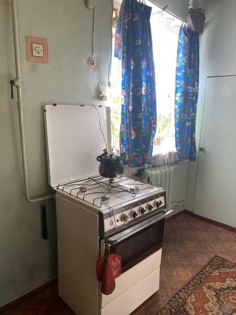    Продам 5 кімнатний будинок в мальовничому місці  с. Гора.
