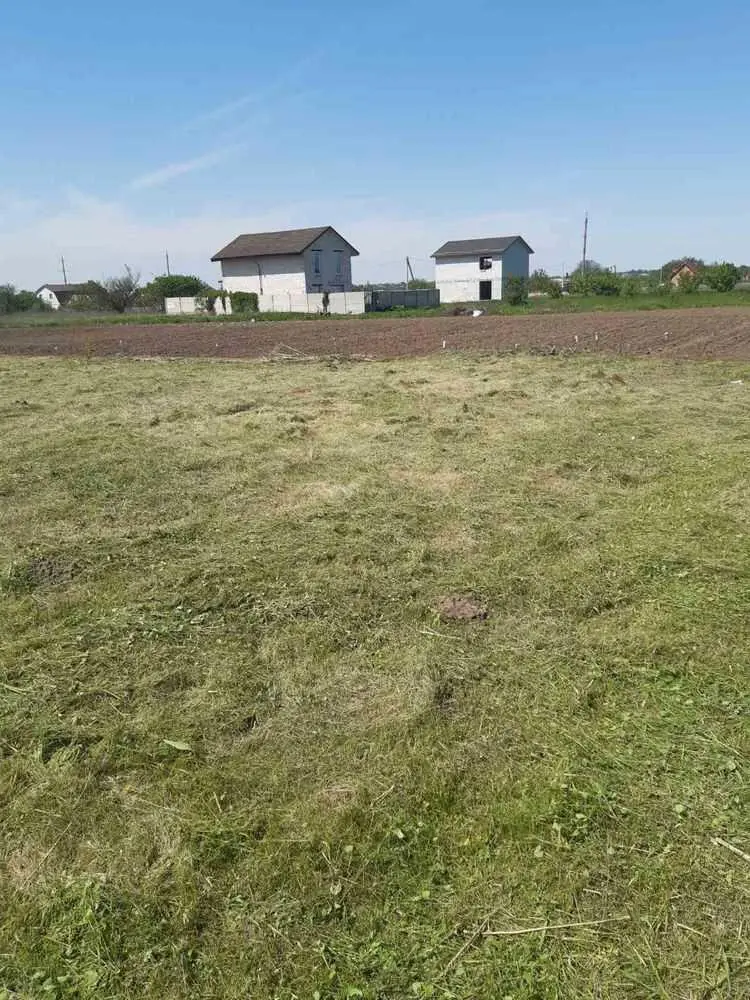 Ділянка під забудову неподалік ГРЛ