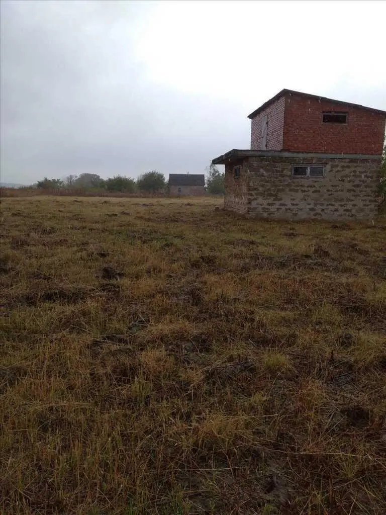 Рівна ділянка в Жуках, центральна вулиця! 