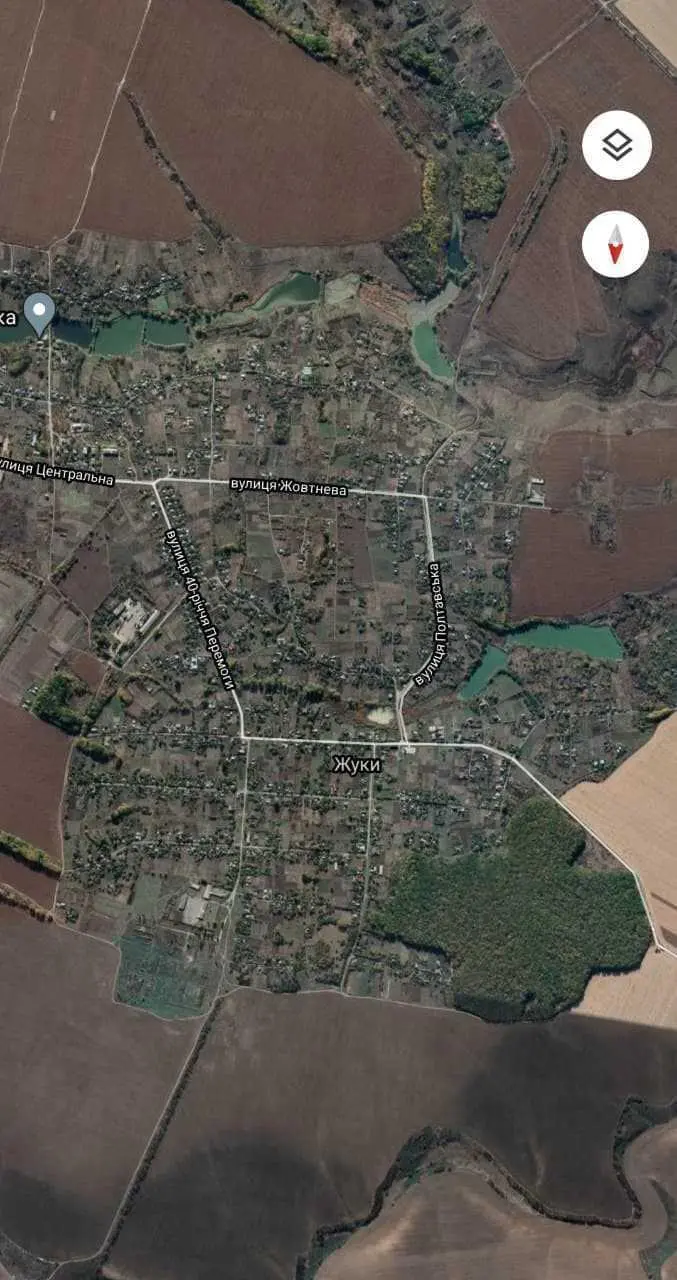 Рівна ділянка в Жуках, центральна вулиця! 