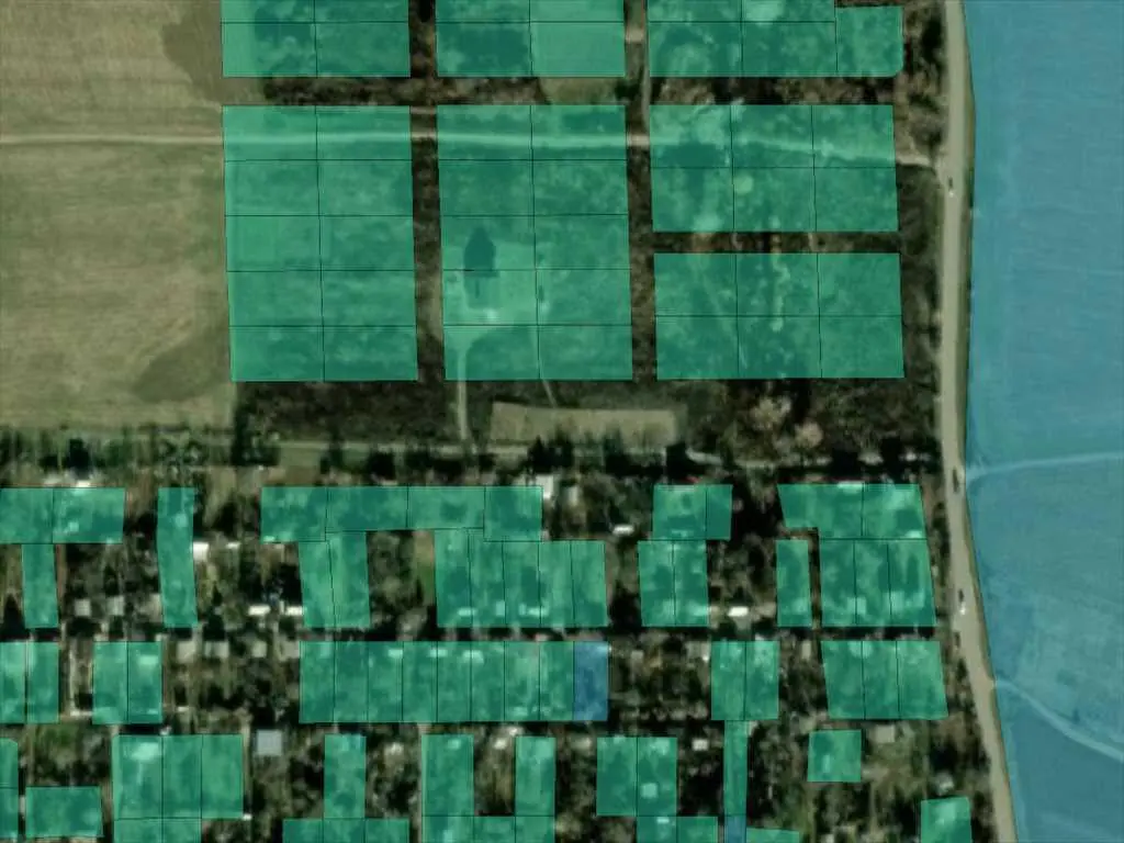 Земельна ділянка на рівній місцевості! 