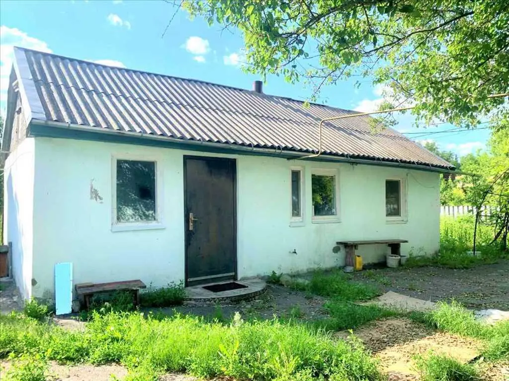 2 поверховий цегляний будинок у с.Коломацьке, 20 км від Полтави