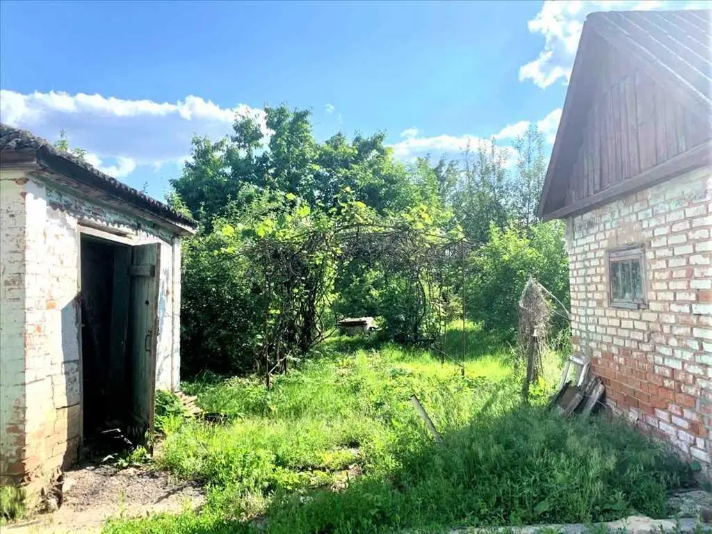 2 поверховий цегляний будинок у с.Коломацьке, 20 км від Полтави