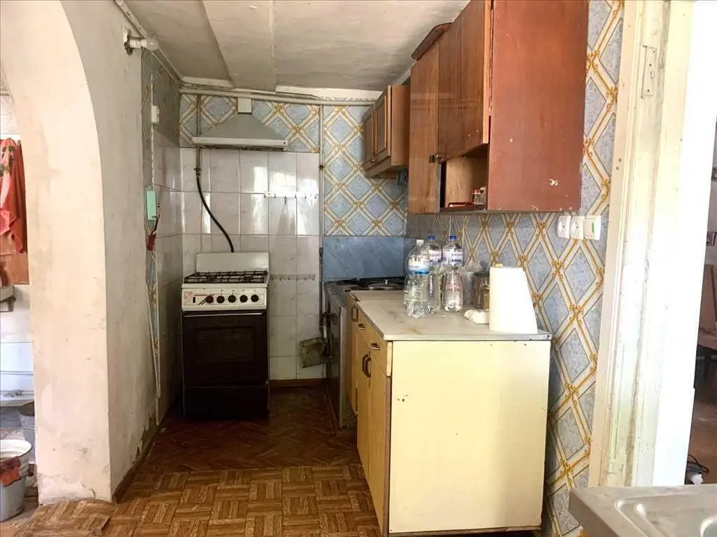 2 поверховий цегляний будинок у с.Коломацьке, 20 км від Полтави