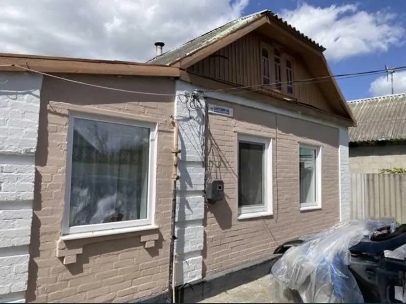 Окремий будинок зі зручностями в Рибцях.  