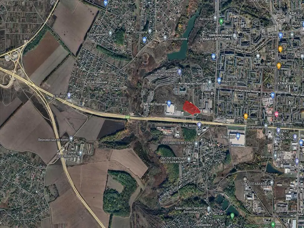 Велика земельна ділянка в районі МЕТРО