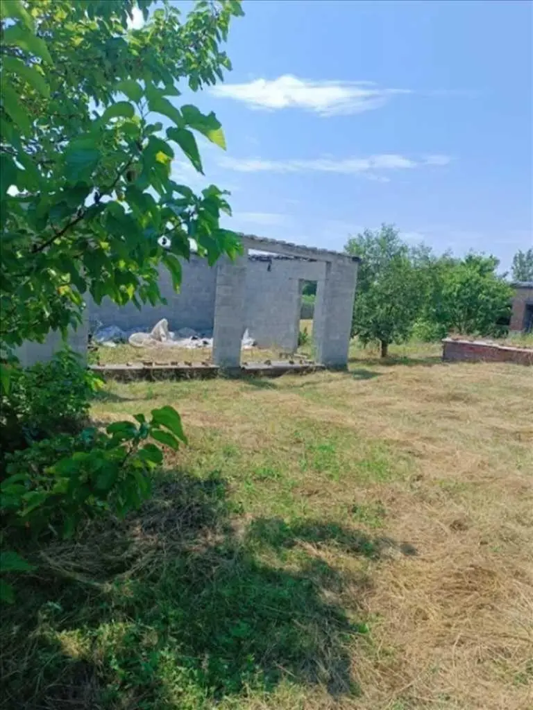 Земельна ділянка 30+25 сотих  в передмісті Полтави