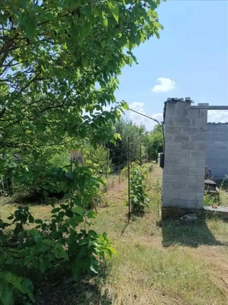 Земельна ділянка 30+25 сотих  в передмісті Полтави