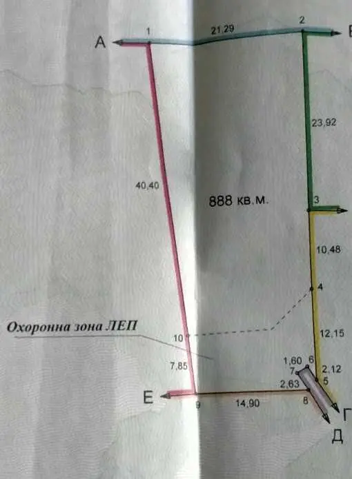 Приваблива ділянка для будівництва сучасного будинку.
