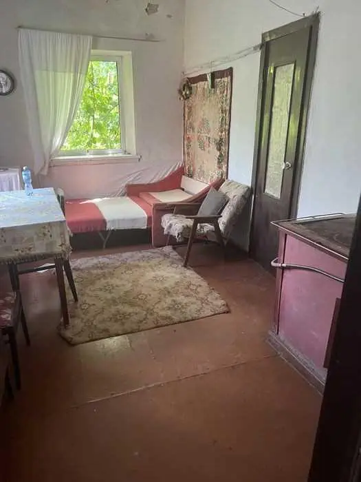 Окремий будинок в передмісті Полтави