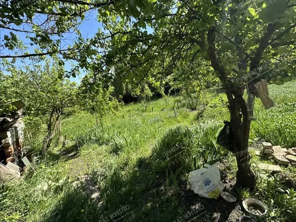 Земельна ділянка в центрі міста 10 соток