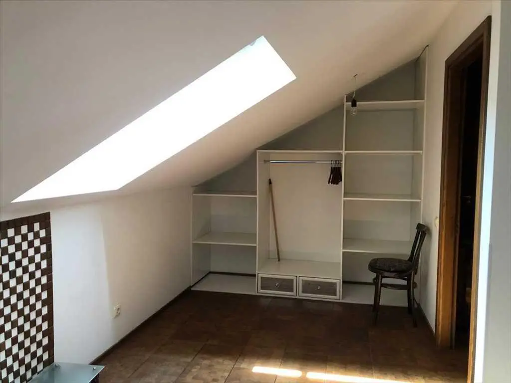 Два рівня індивідуальності в районі Березового скверу. 

