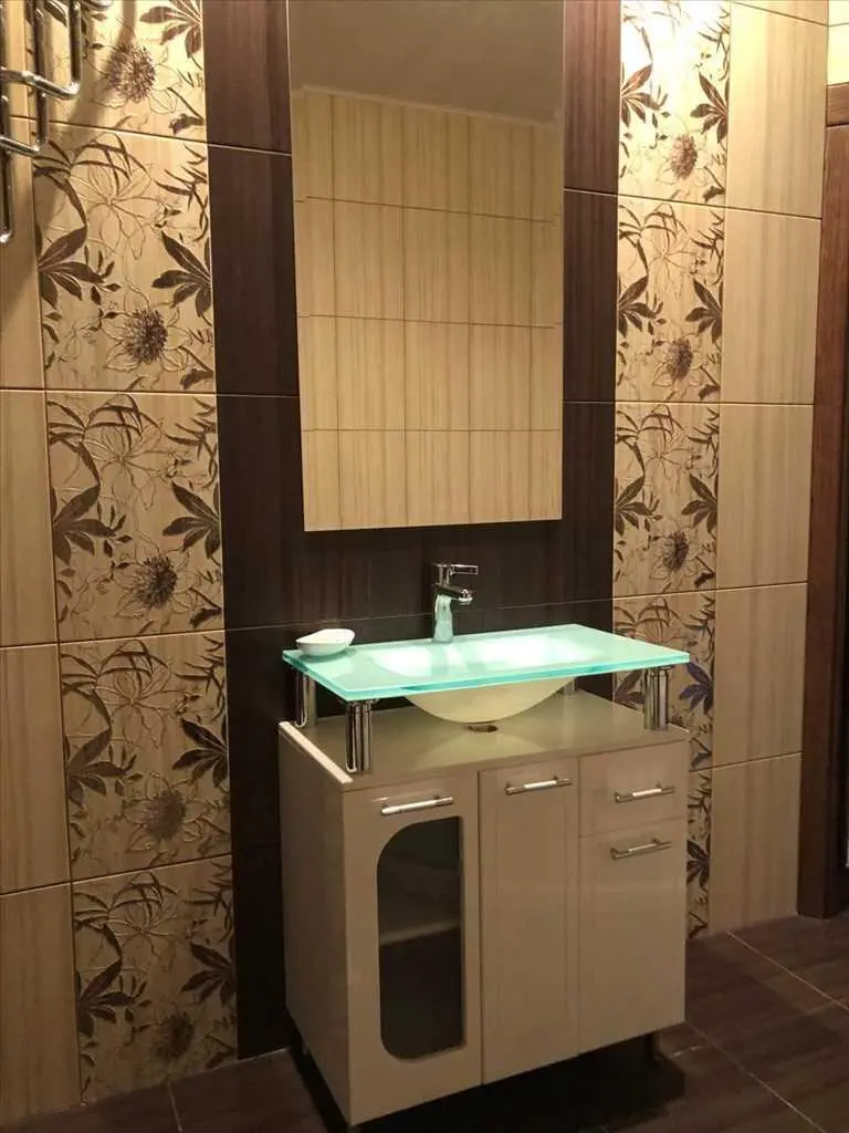 Два рівня індивідуальності в районі Березового скверу. 

