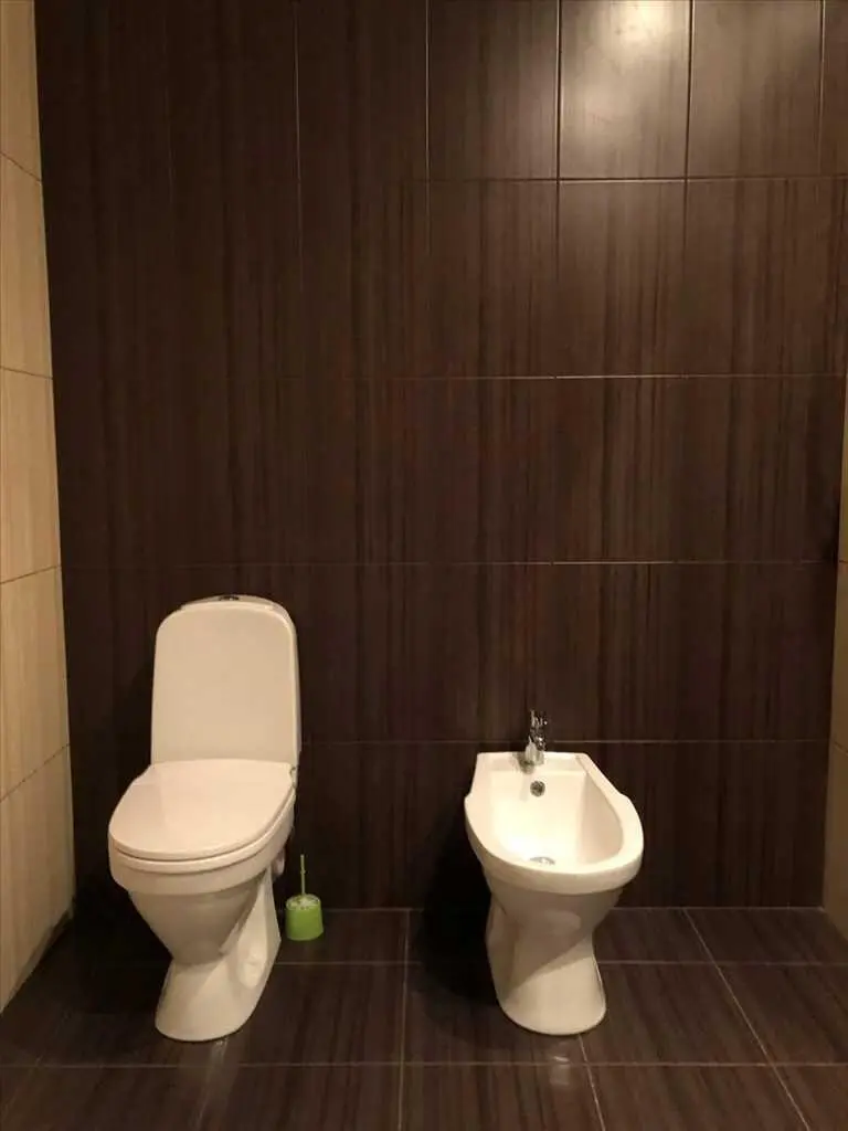 Два рівня індивідуальності в районі Березового скверу. 

