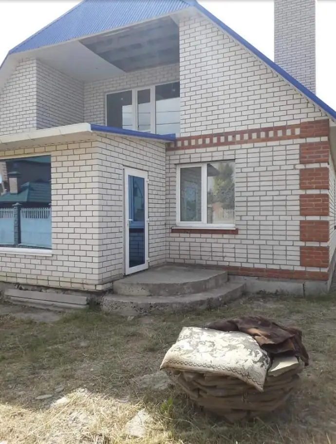 Будинок в центрі Рибців