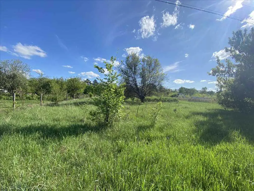 Земельна ділянка в мальовничому місці!