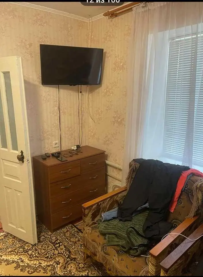 Гарний компактний будинок у Нових Санжарах.