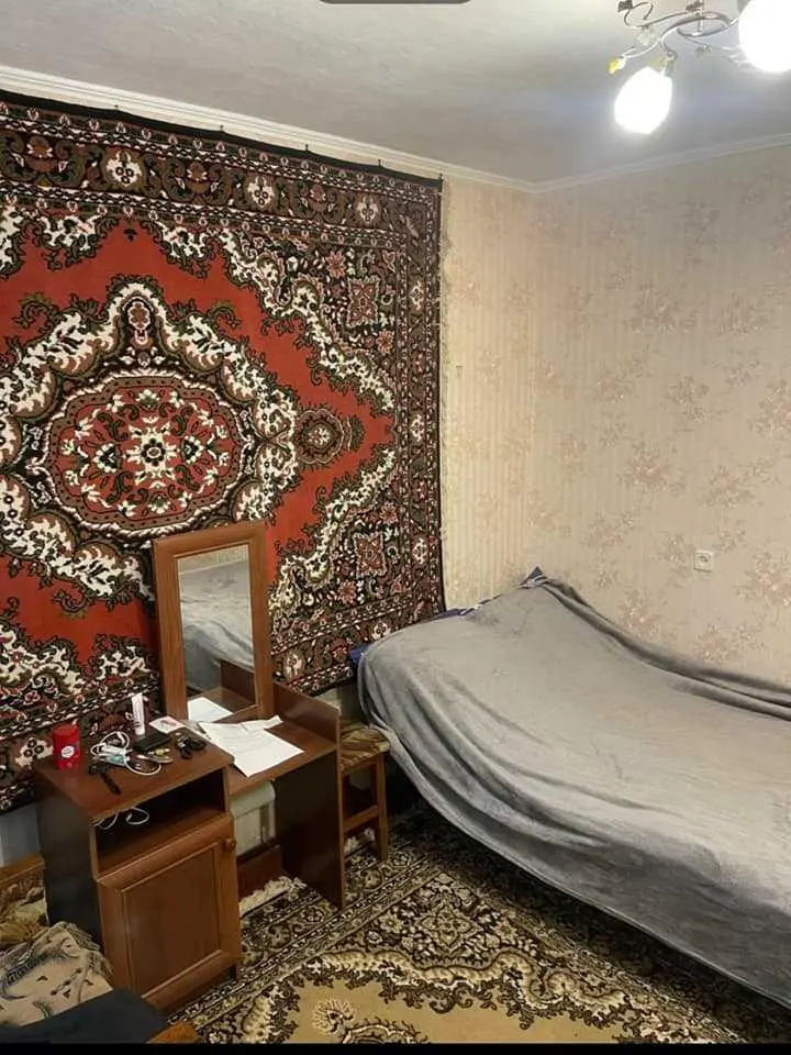 Гарний компактний будинок у Нових Санжарах.