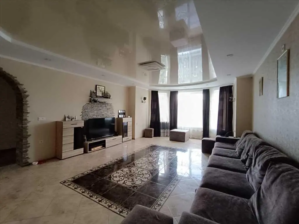 Ексклюзивний будинок