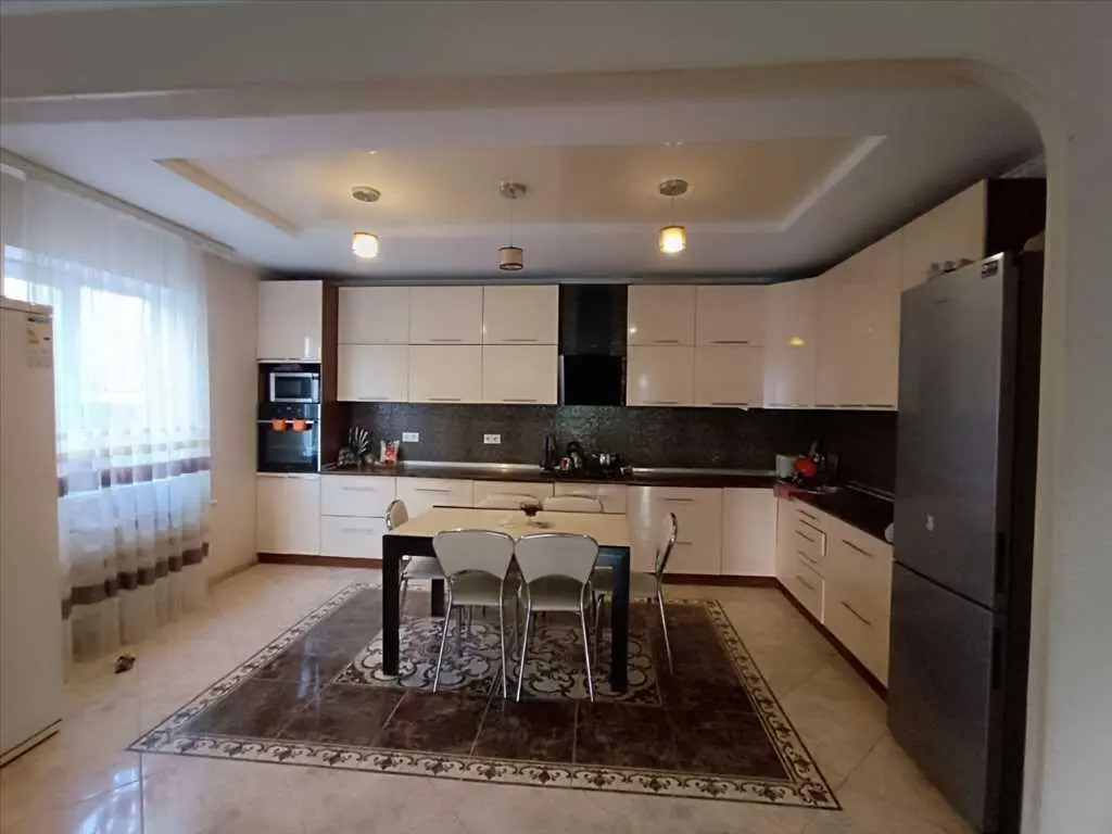 Ексклюзивний будинок