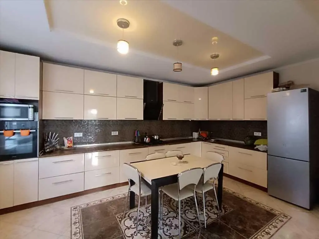 Ексклюзивний будинок