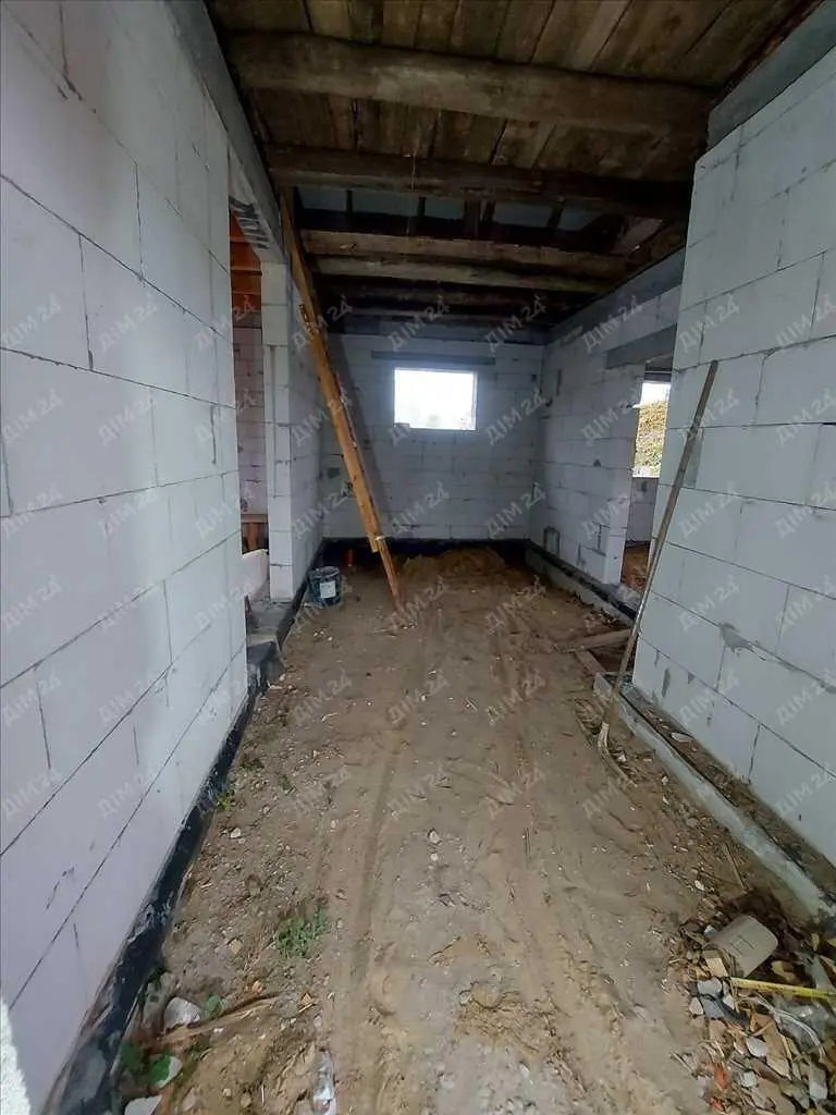 Ділянка в Ліску з розпочатим будівництвом.