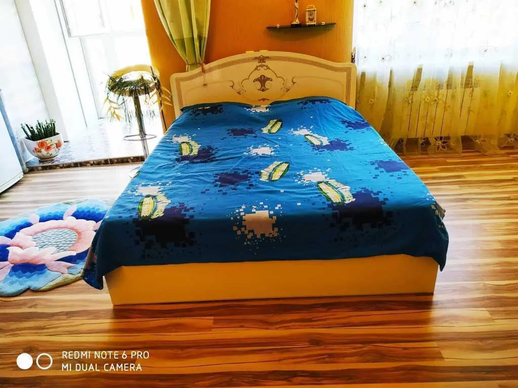 Трикімнатна квартира навпроти Листопада