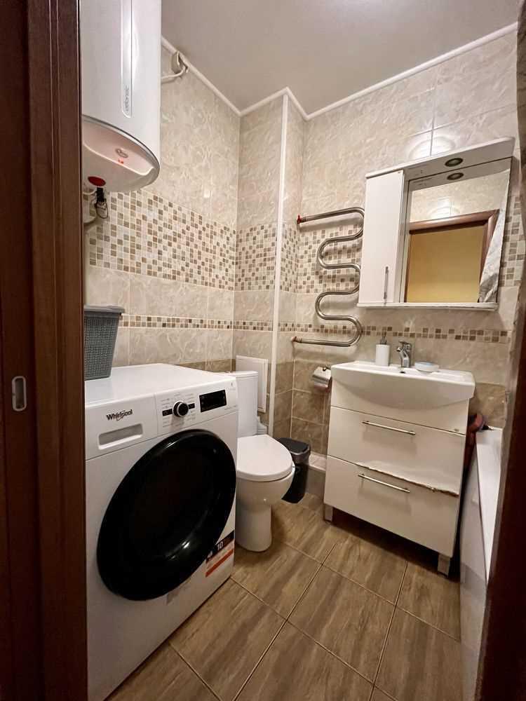 Гарна трикімнатна квартира на Половках