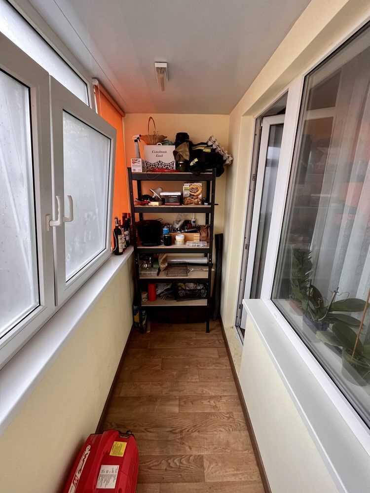 Гарна трикімнатна квартира на Половках