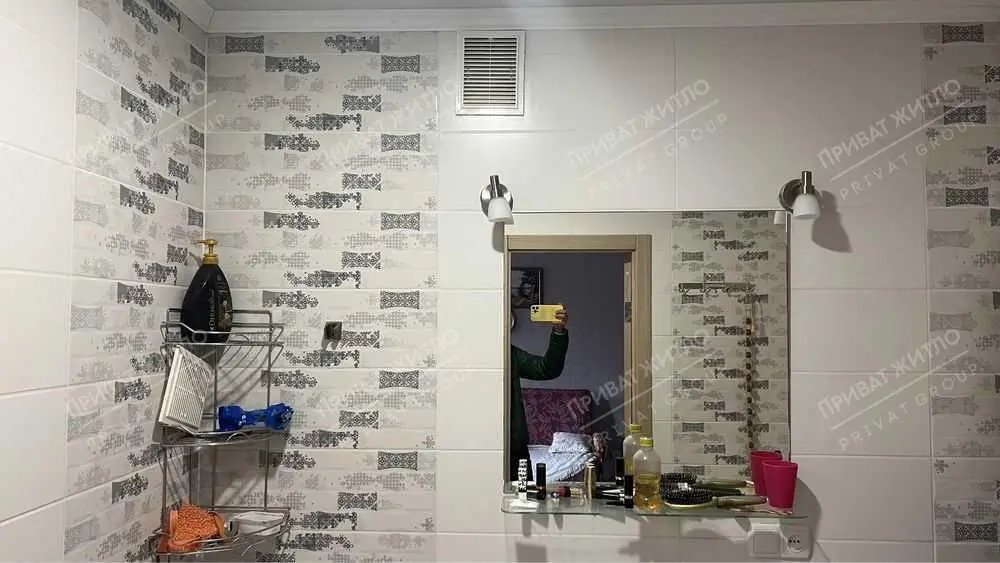 Продається 2  кімнатна квартира з ремонтом по вул.Європейська