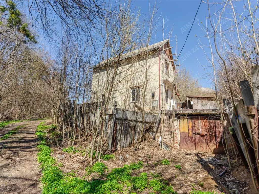 Окремий будинок на Горбанівці.