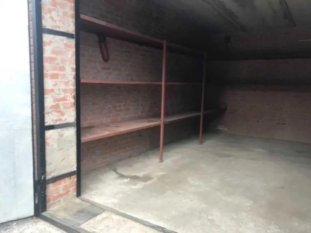 Гараж з великим потенціалом на Браїлках!