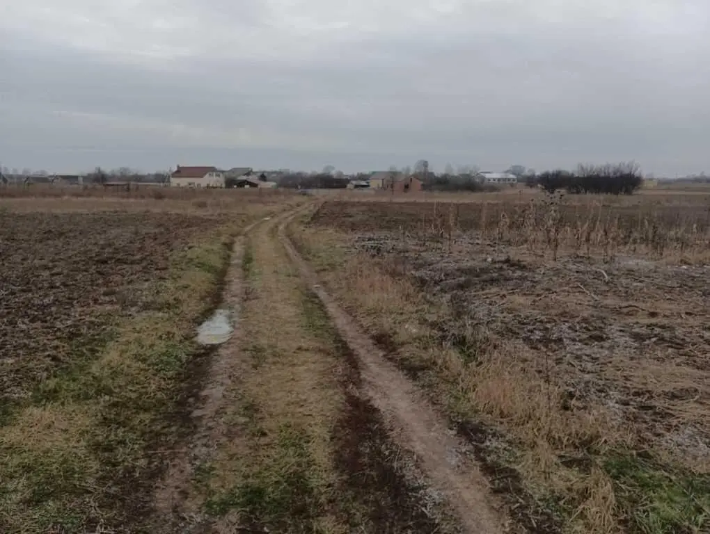 Ділянка під забудову в Гожулах