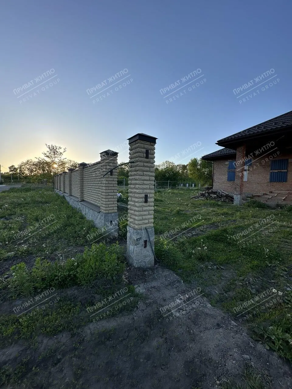 Продаж нового будинку на Яківцях