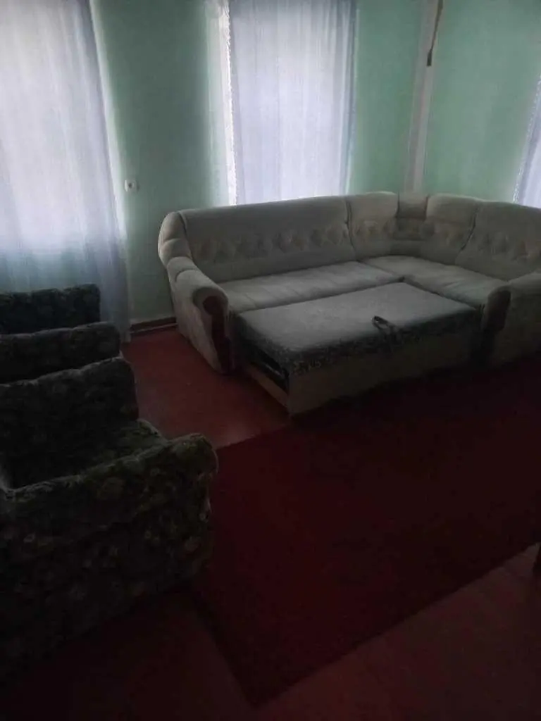 Пропонуємо трикімнатний будинок в районі Червоного Шляху