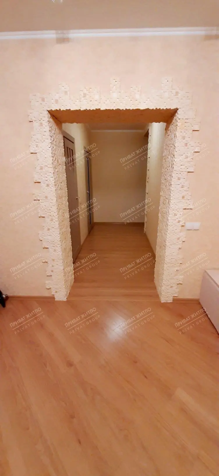 Продаж трикімнатної квартири в Розсошенцях