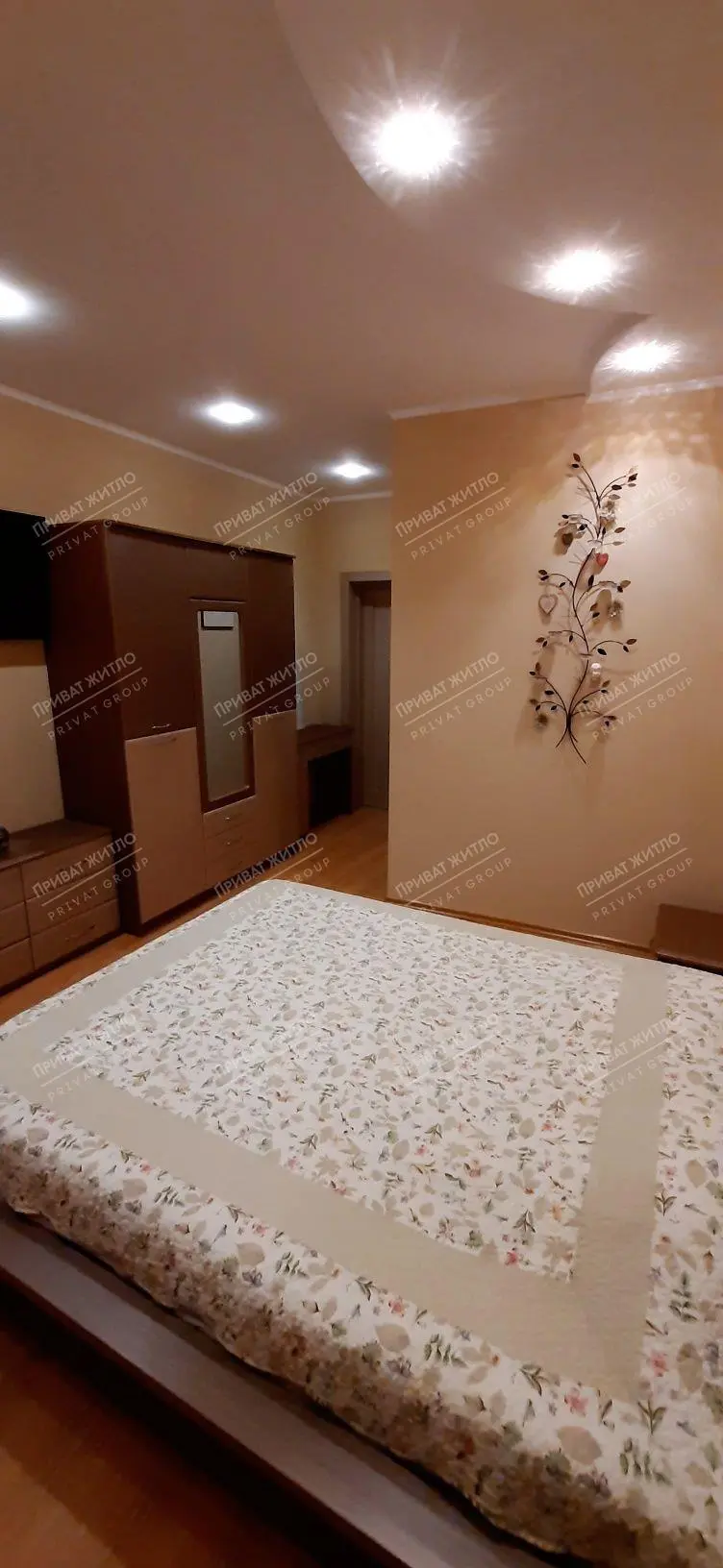 Продаж трикімнатної квартири в Розсошенцях