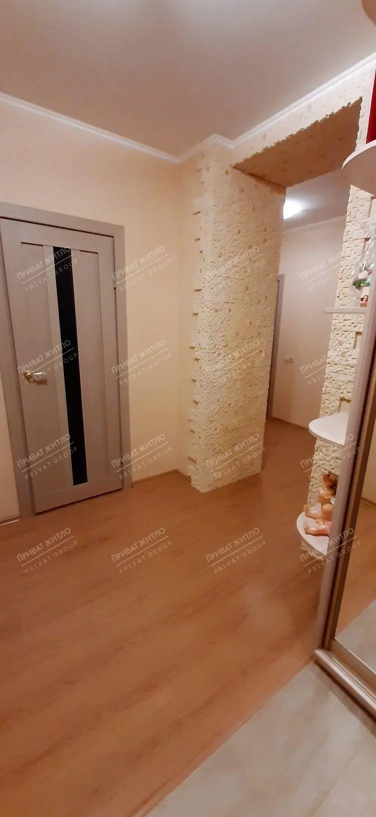 Продаж трикімнатної квартири в Розсошенцях