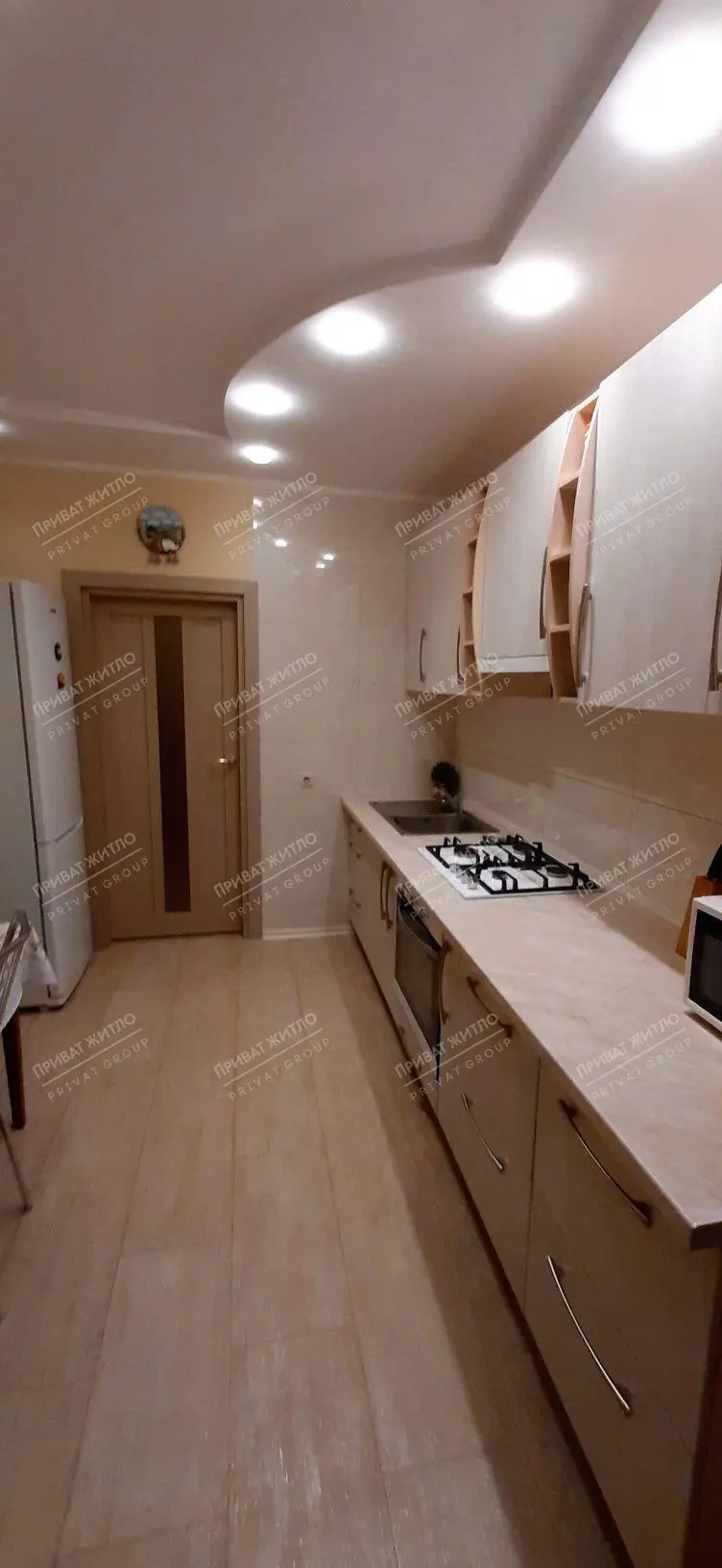 Продаж трикімнатної квартири в Розсошенцях