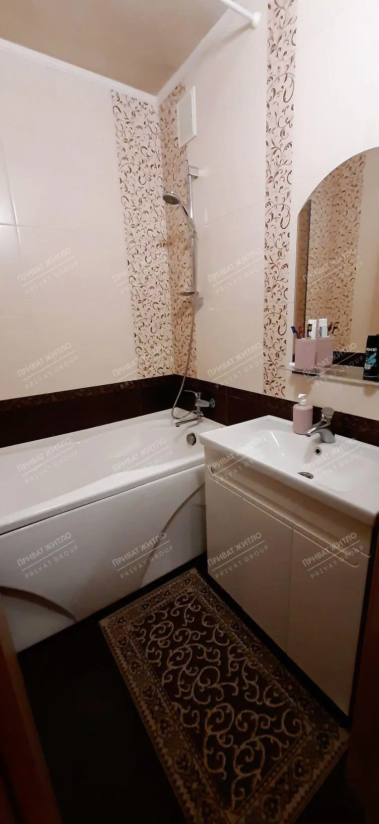 Продаж трикімнатної квартири в Розсошенцях