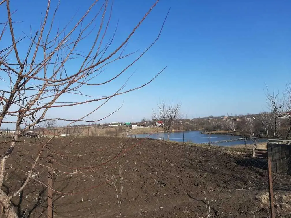 Земельна ділянка під забудову в мальовничому місці у с.Супрунівка.