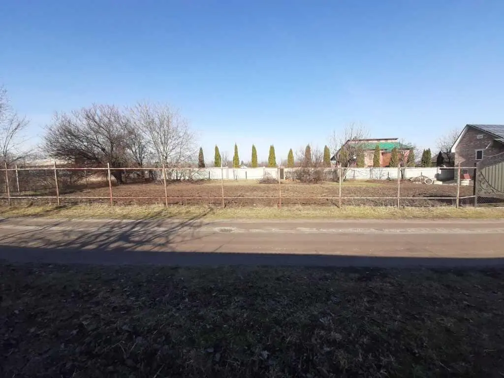 Земельна ділянка під забудову в мальовничому місці у с.Супрунівка.