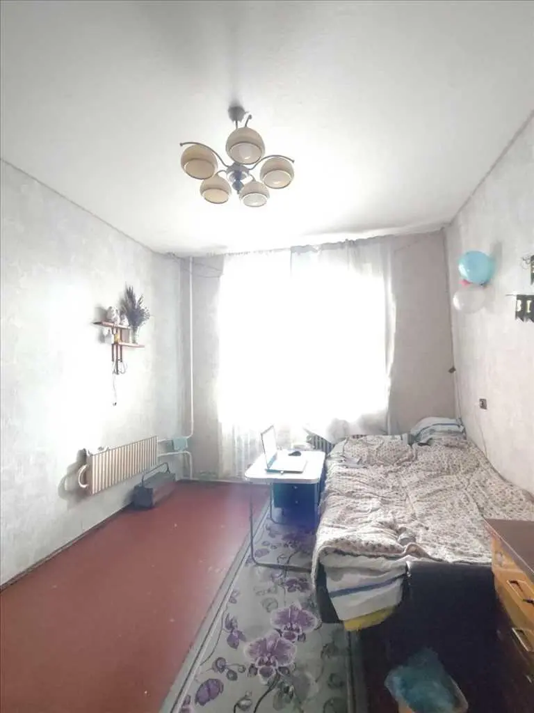 Трикімнатна на Леваді!