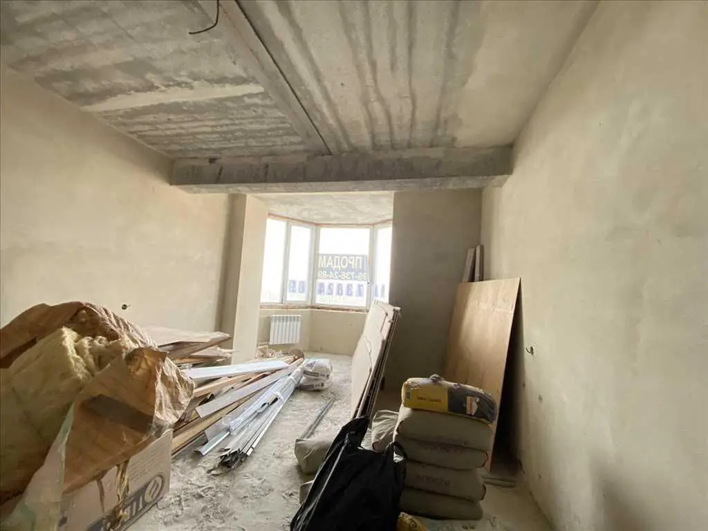 Простора квартира в новобудові на Леваді!