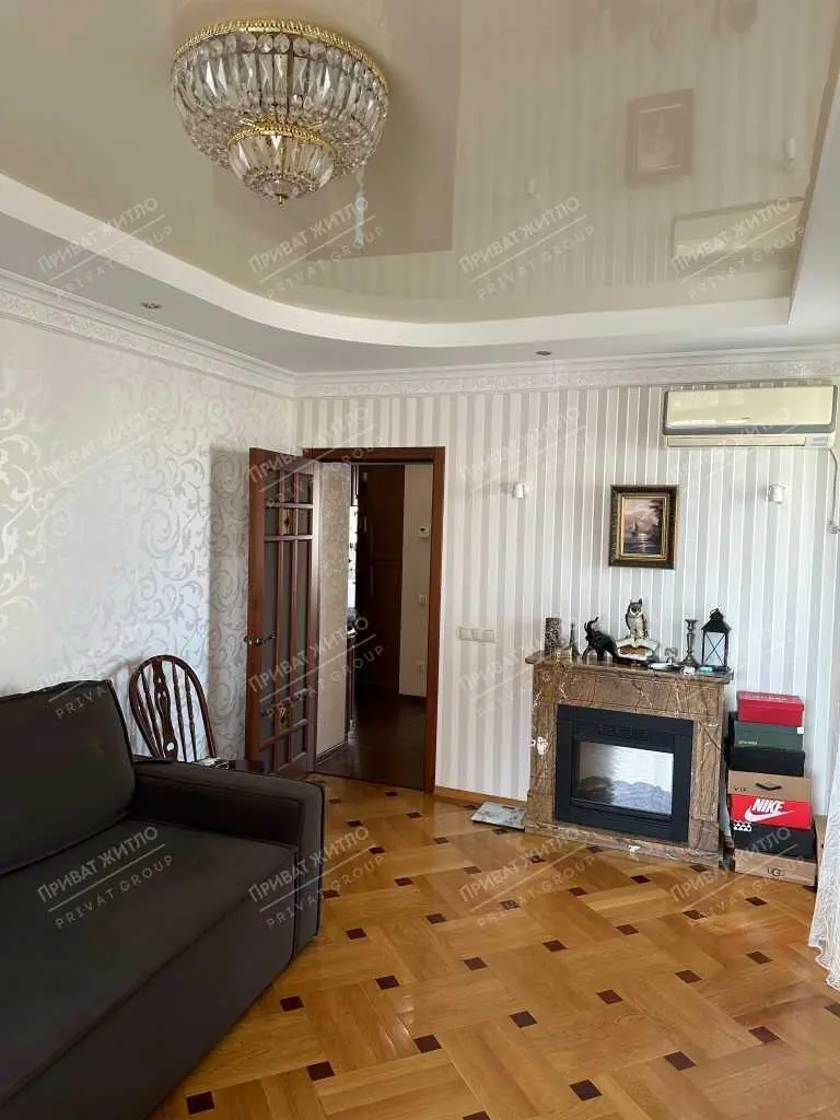 Квартира з індивідуальним опаленням у центрі міста з ремонтом!