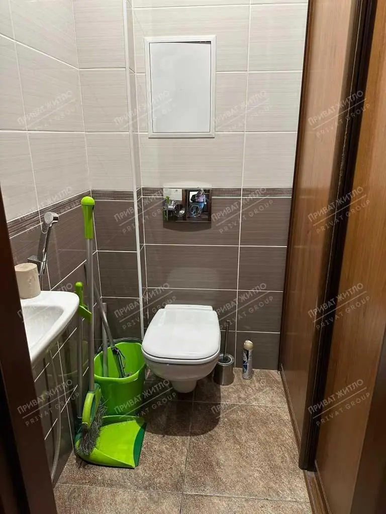 Квартира з індивідуальним опаленням у центрі міста з ремонтом!